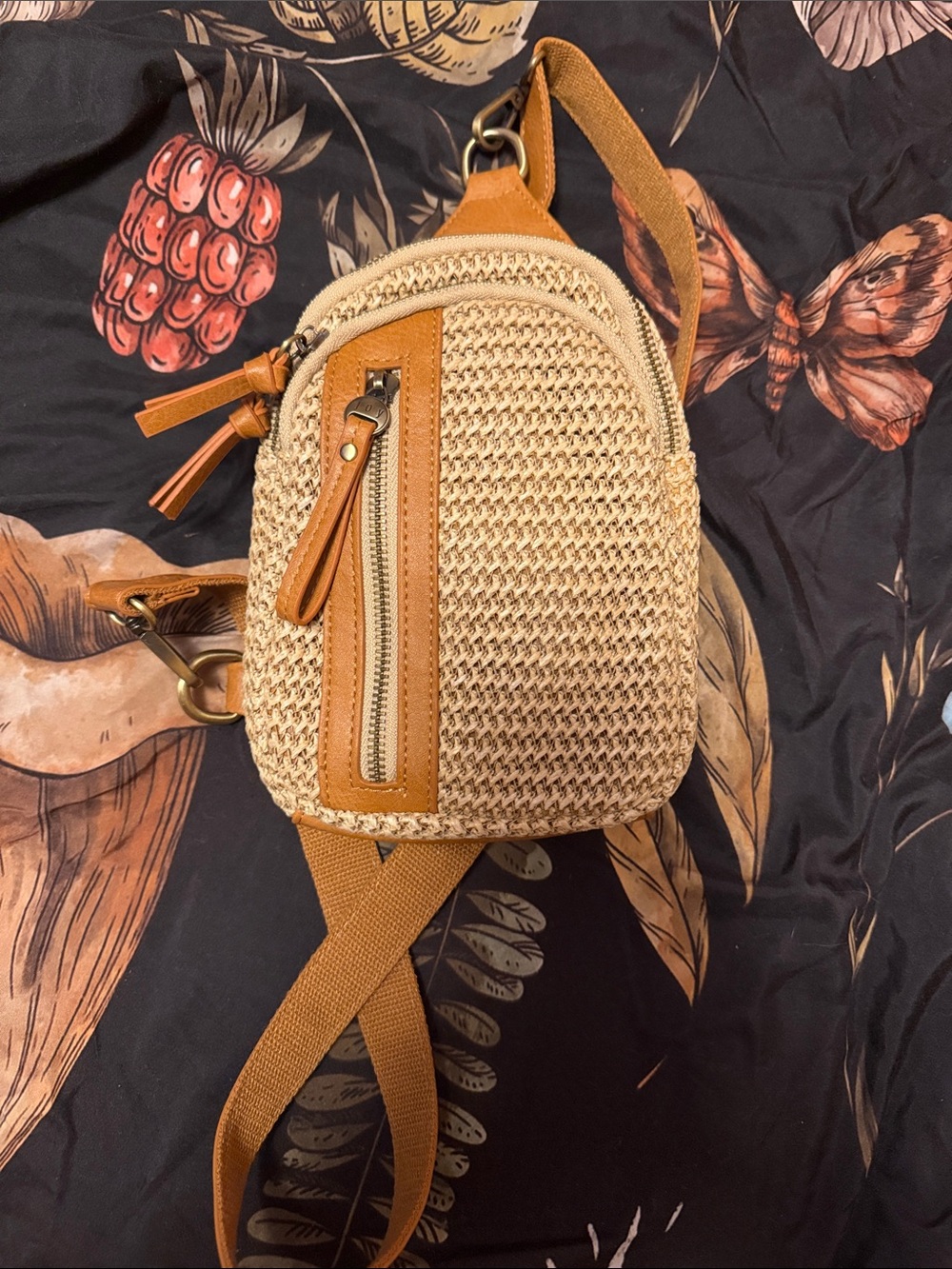 Joy & Iman Tan Woven Crossbody Sling Bag NWT NEVER USED